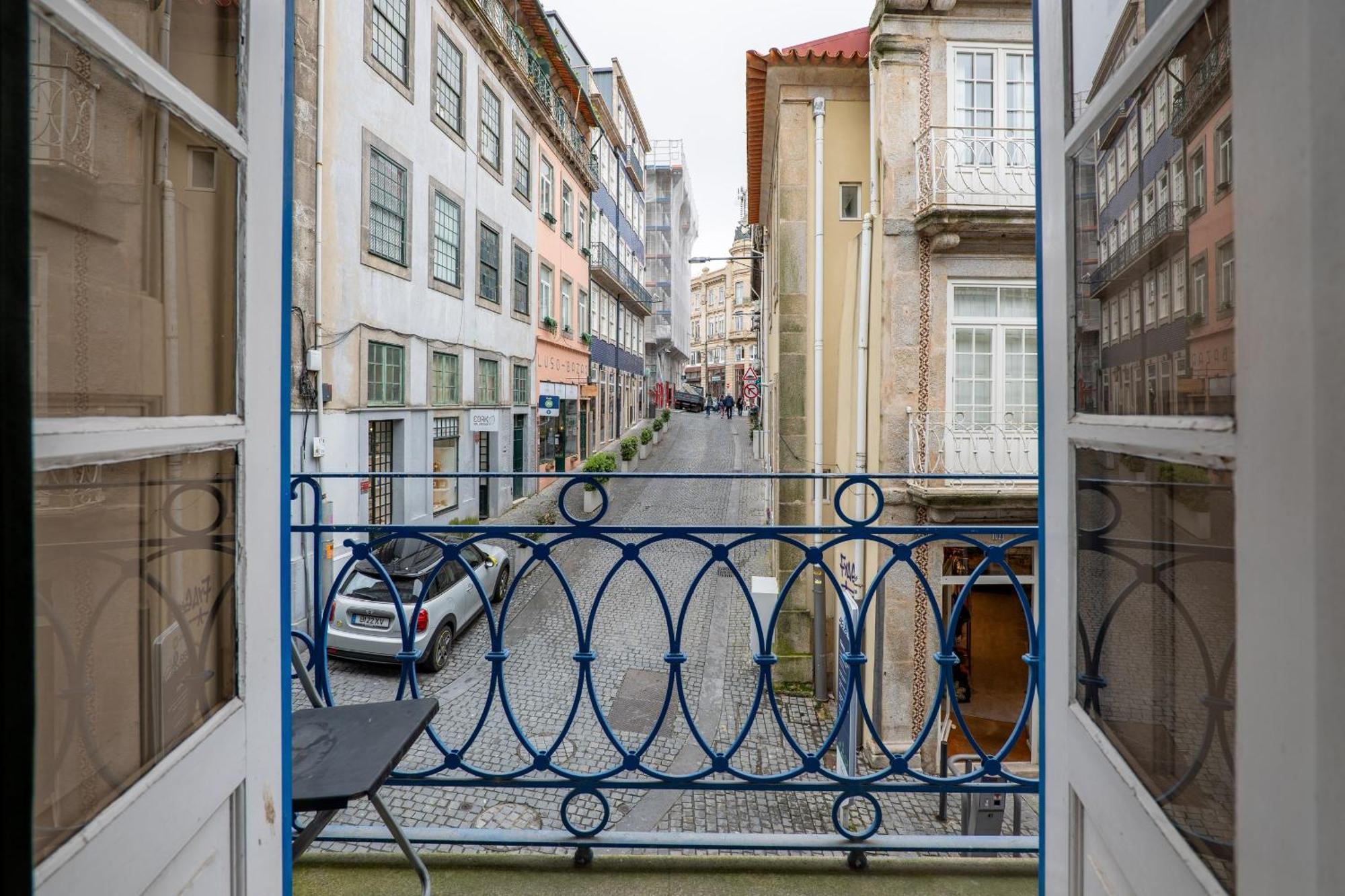 Apartment Renovated Feb25 Clerigos Cozy Balcony With Self Check In